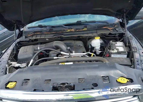 2019 Ram 1500 Classic Big Horn 4X4 6'4 Box z USA, uszkodzony, nr VIN 1C6RR7TT3KS530991